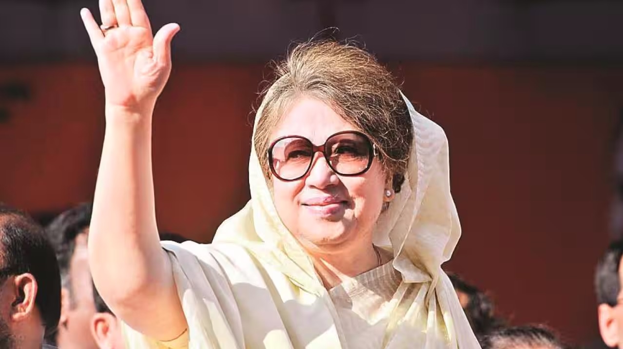 শৈশবের স্মৃতিবিজড়িত দিনাজপুরে এবার ভোটের লড়াইয়ে নামছেন খালেদা জিয়া